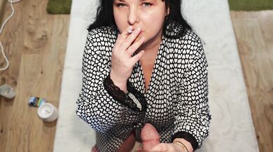 Nicol Smoking and Giving HJ